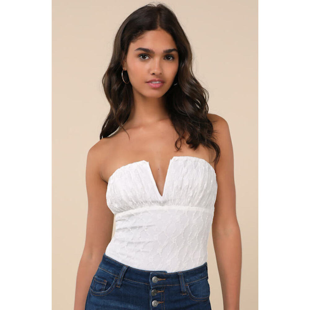 Lulus Ravishing Outcome Ivory Lace Notched Strapless Bodysuit White - Size M